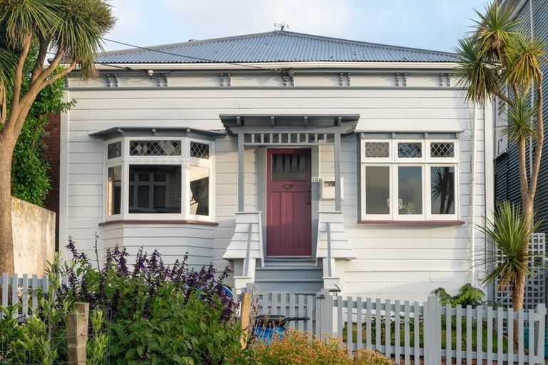 Photo of property in 10 Howard Street, Mount Cook, Wellington, 6021