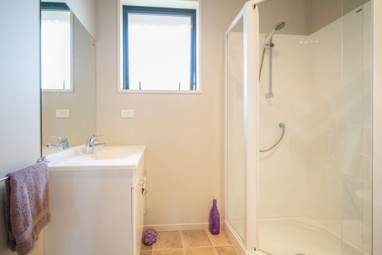 Photo of property in 101 Avonhead Road, Avonhead, Christchurch, 8042