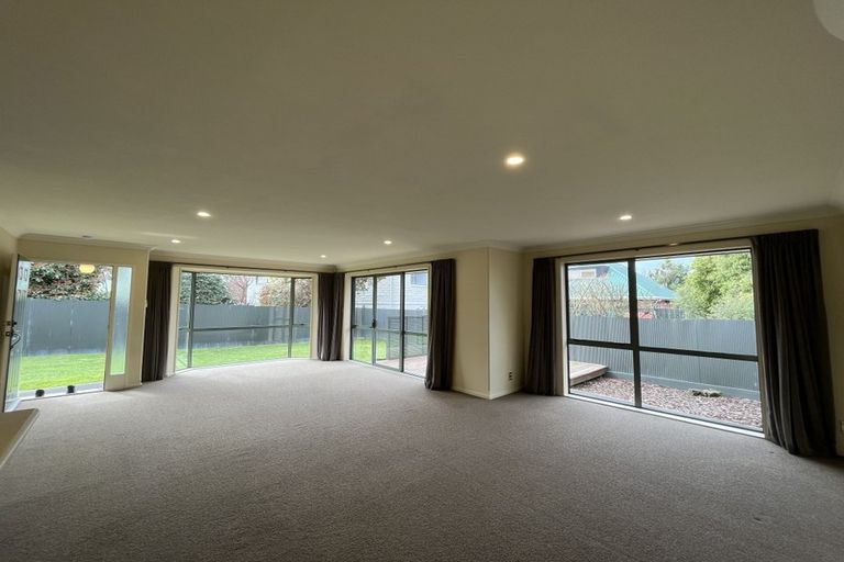 Photo of property in 14a Larch Place, Casebrook, Christchurch, 8051
