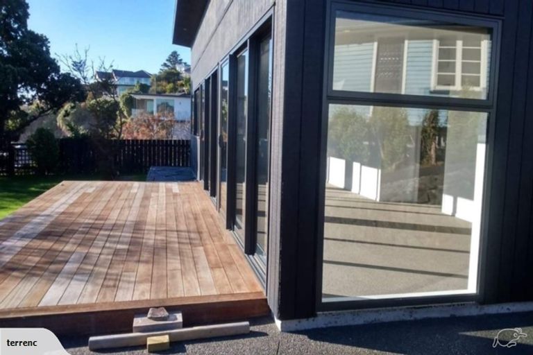 Photo of property in 5 Te Awakura Terrace, Mount Pleasant, Christchurch, 8081