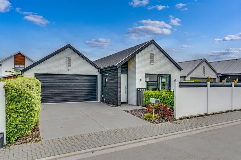 Photo of property in 6 Faversham Lane, Casebrook, Christchurch, 8051