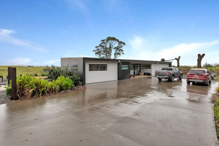 Photo of property in 77 Wairimu Way, Waipu, 0582
