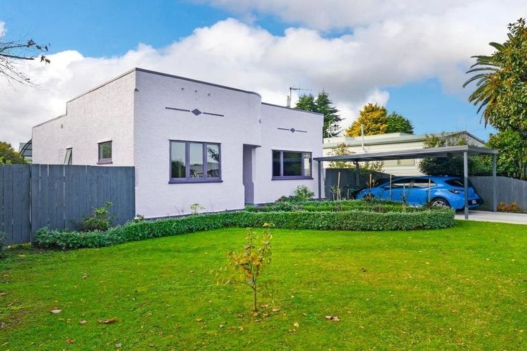 Photo of property in 1012 Heretaunga Street East, Parkvale, Hastings, 4122