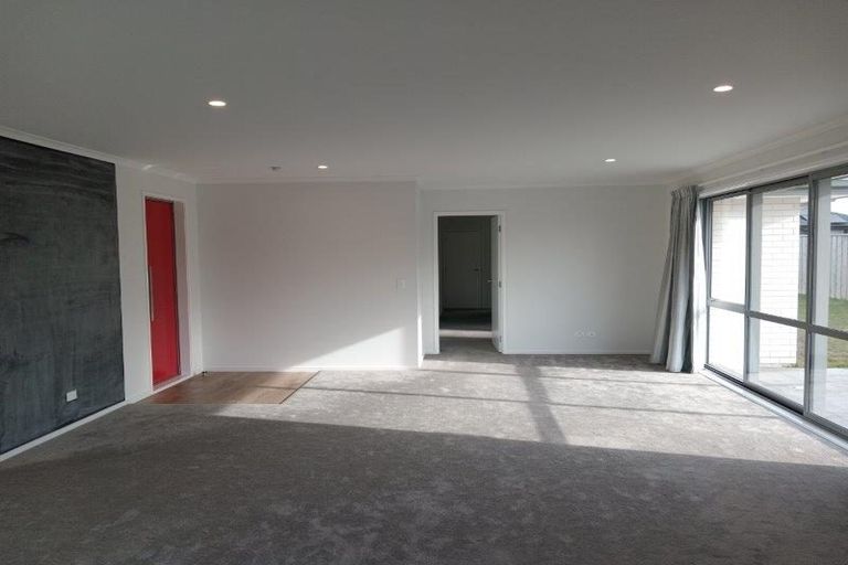 Photo of property in 22 Chris Drive, Rolleston, 7614