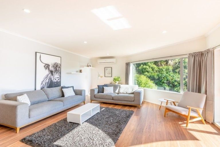 Photo of property in 3 Paremata Drive, Paremata, Porirua, 5024