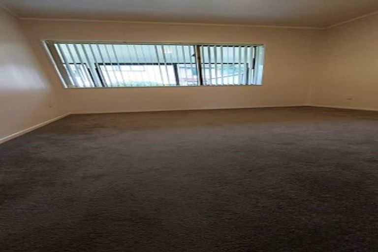 Photo of property in 2/14 Bramley Drive, Farm Cove, Auckland, 2012