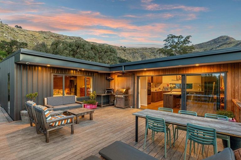 Photo of property in 13 Matuku Lane, Heathcote Valley, Christchurch, 8022