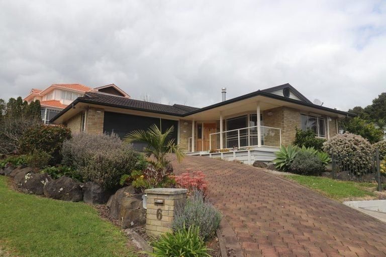 Photo of property in 6 Silkwood Grove, Totara Heights, Auckland, 2105