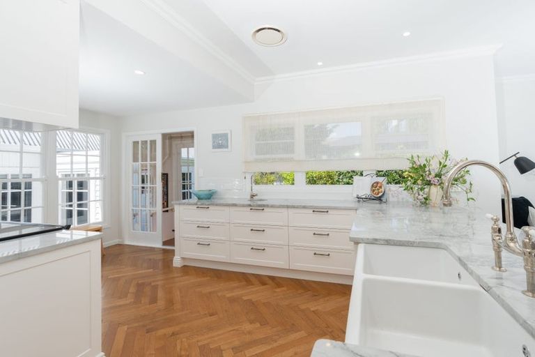 Photo of property in 10 Woodstock Road, Fairfield, Hamilton, 3214