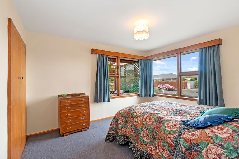 Photo of property in 34 Dunstan Crescent, Hornby, Christchurch, 8042