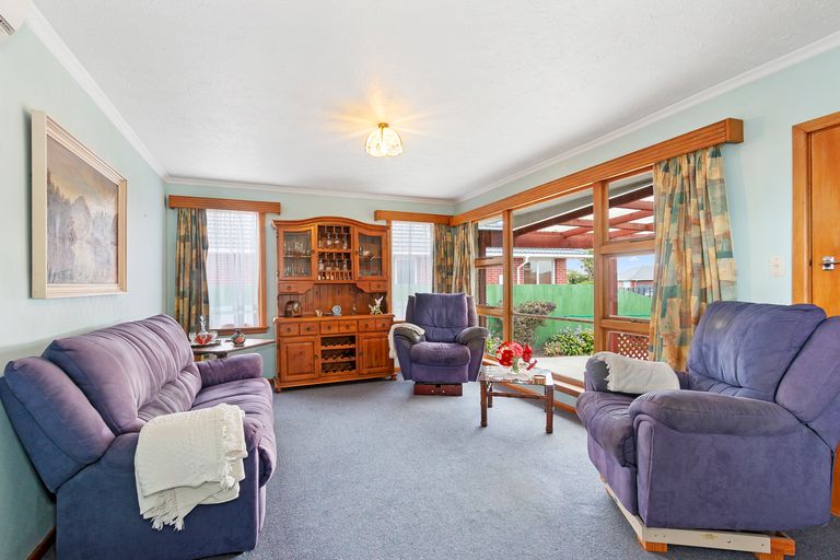 Photo of property in 34 Dunstan Crescent, Hornby, Christchurch, 8042