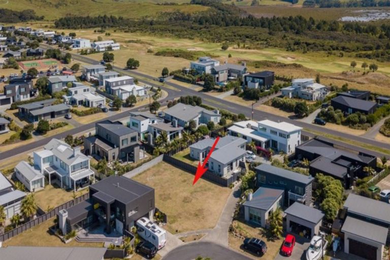 Photo of property in 14 Patiki Place, Omaha, 0986