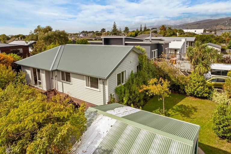 Photo of property in 385 Estuary Road, South New Brighton, Christchurch, 8062