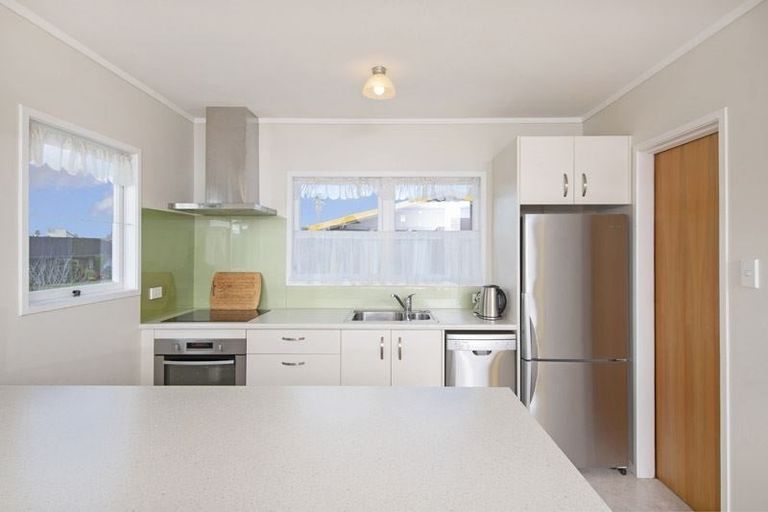 Photo of property in 2a Rachael Place, Farm Cove, Auckland, 2012