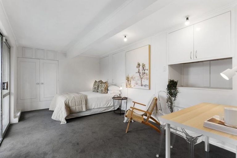 Photo of property in 413 Don Buck Road, Massey, Auckland, 0614