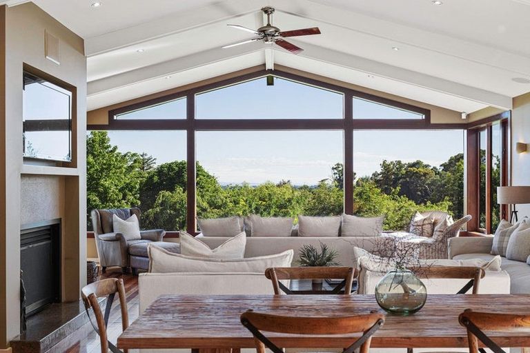 Photo of property in 54 Lane Road, Havelock North, 4130