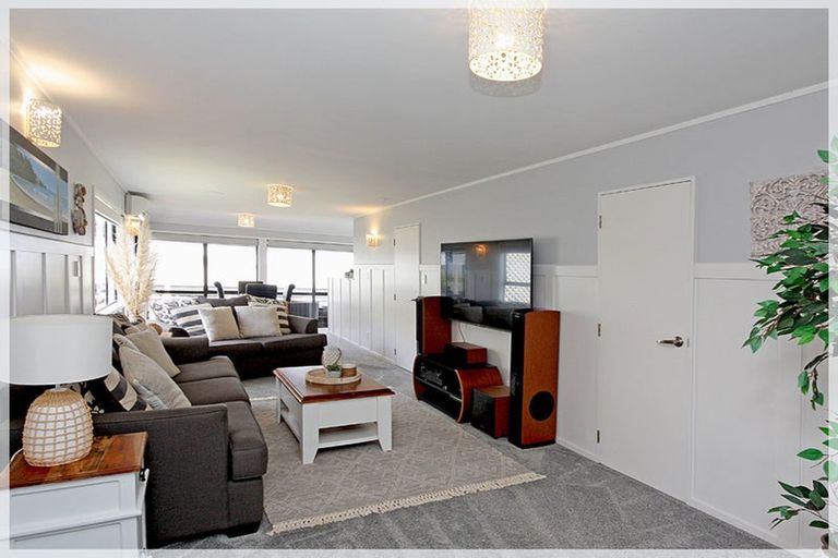 Photo of property in 9 Rosvall Place, Foxton Beach, Foxton, 4815