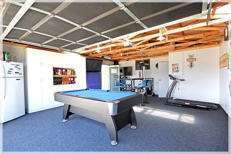 Photo of property in 9 Rosvall Place, Foxton Beach, Foxton, 4815