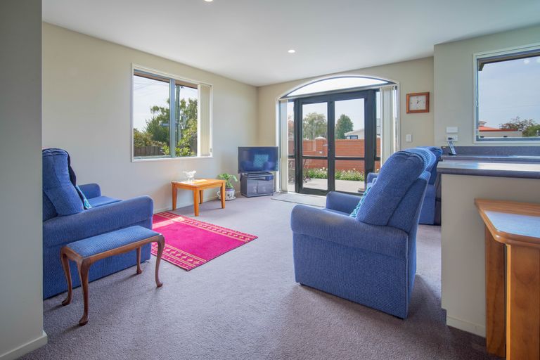 Photo of property in 101 Avonhead Road, Avonhead, Christchurch, 8042