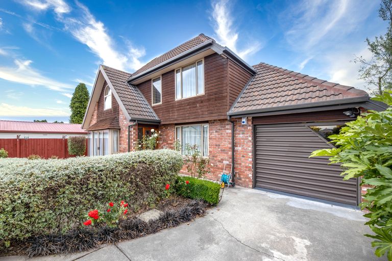 Photo of property in 2/48 Colwyn Street, Bryndwr, Christchurch, 8053