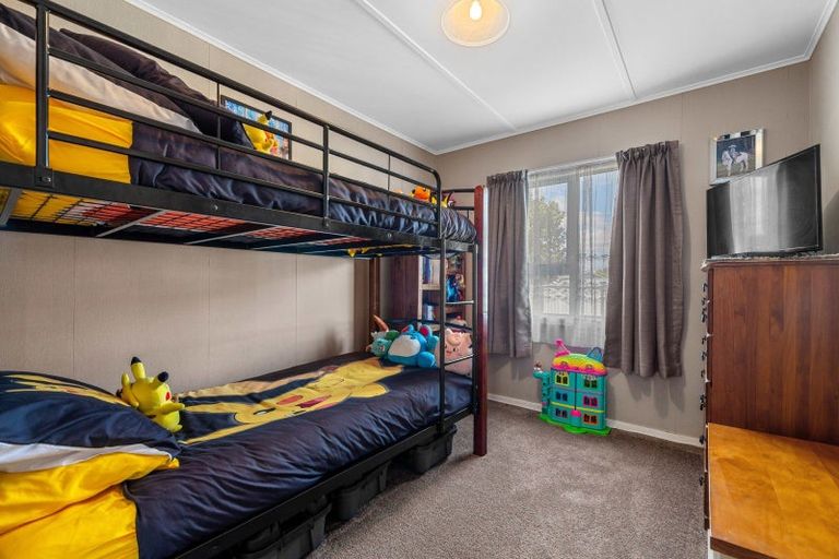 Photo of property in 15 Fenruss Street, Fairy Springs, Rotorua, 3015