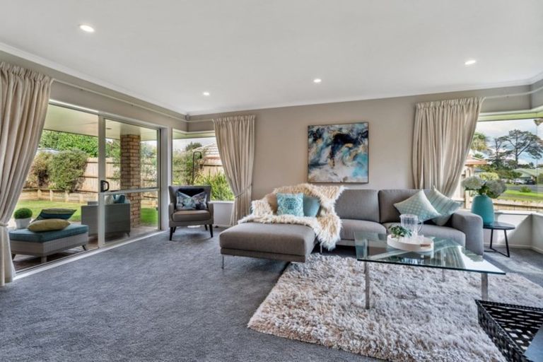 Photo of property in 8 Glencullen Place, Dannemora, Auckland, 2016