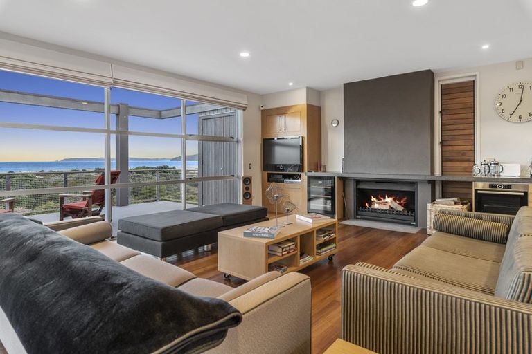 Photo of property in 10 Lagoon Way, Omaha, 0986