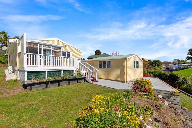 Photo of property in 11 Gray Avenue, Te Puke, 3119