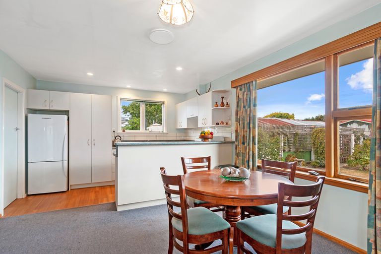 Photo of property in 34 Dunstan Crescent, Hornby, Christchurch, 8042
