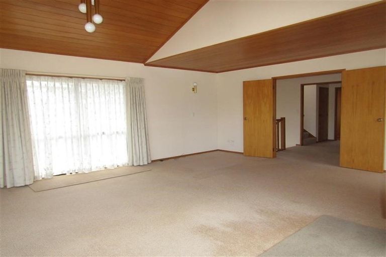 Photo of property in 1/50 Masterton Road, Rothesay Bay, Auckland, 0630