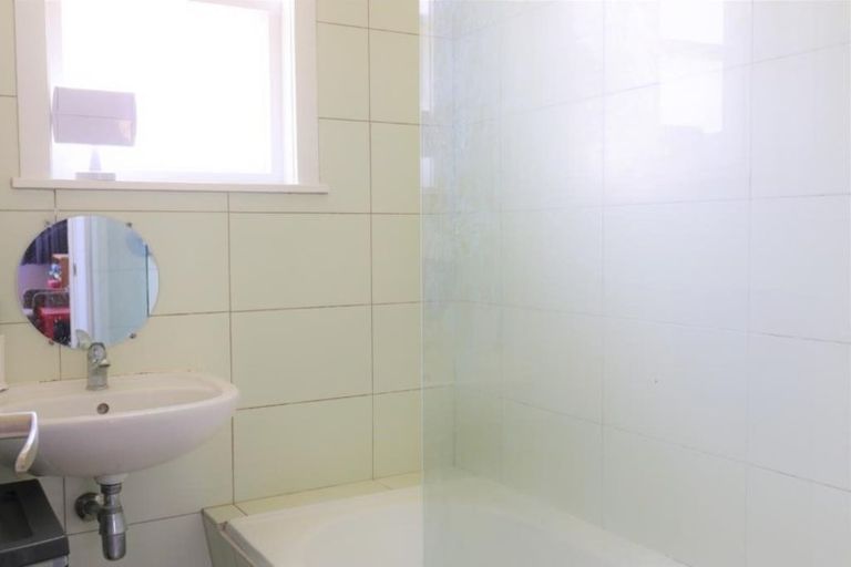 Photo of property in 180 Lake Road, Belmont, Auckland, 0622