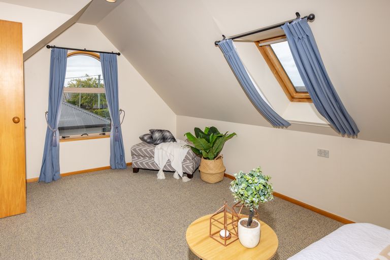 Photo of property in 2/48 Colwyn Street, Bryndwr, Christchurch, 8053