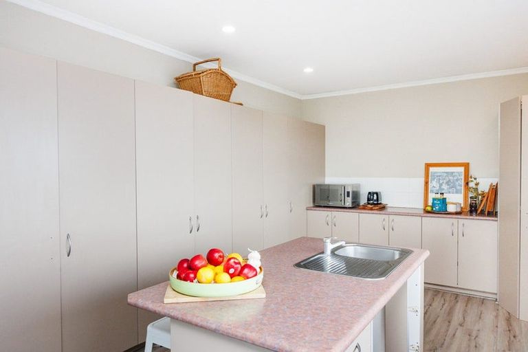 Photo of property in 12a Heatherlea Heights, Feilding, 4702