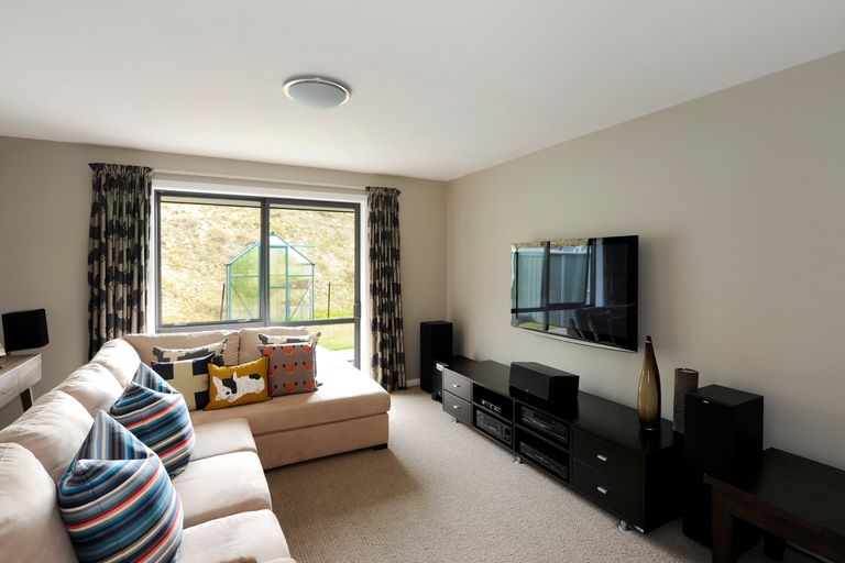 Photo of property in 102 Kilkenny Place, Wakefield, 7095