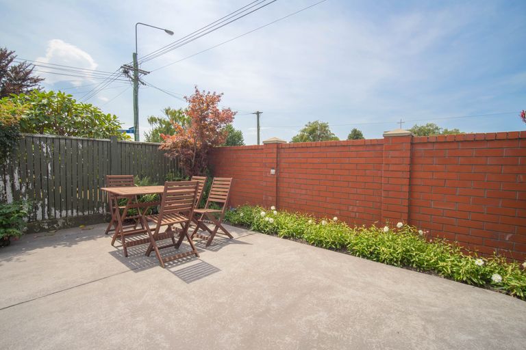 Photo of property in 101 Avonhead Road, Avonhead, Christchurch, 8042