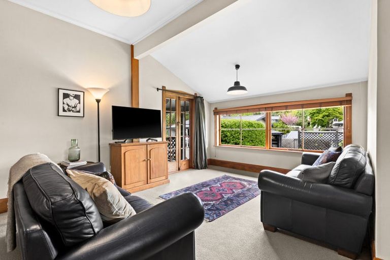 Photo of property in 46 Palmerston Road, Havelock North, 4130