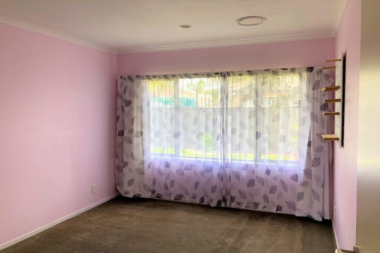 Photo of property in 25 Girvan Terrace, Wattle Downs, Auckland, 2103