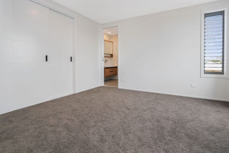 Photo of property in 1/98 Dinsdale Road, Dinsdale, Hamilton, 3204