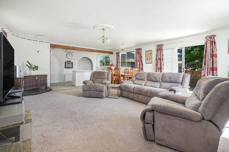 Photo of property in 10 Perry Place, Bader, Hamilton, 3206