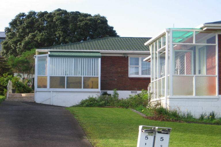 Photo of property in 2/5 Landop Terrace, Howick, Auckland, 2014