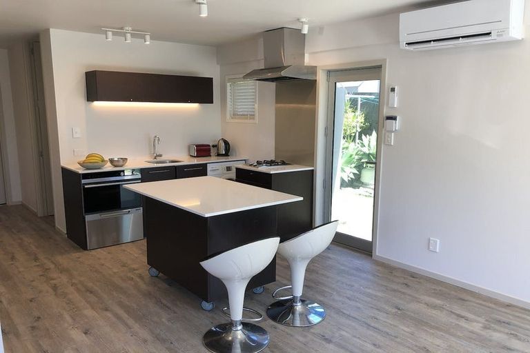 Photo of property in 3/27 Rangitoto Terrace, Milford, Auckland, 0620