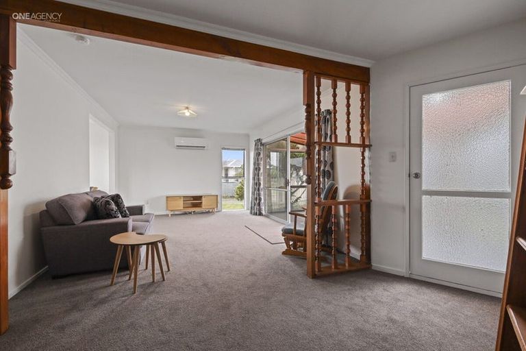 Photo of property in 9 Cornet Lane, Aranui, Christchurch, 8061