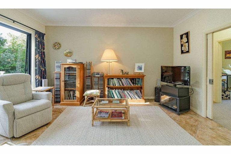 Photo of property in 28 Davis Strongman Place, Kerikeri, 0293