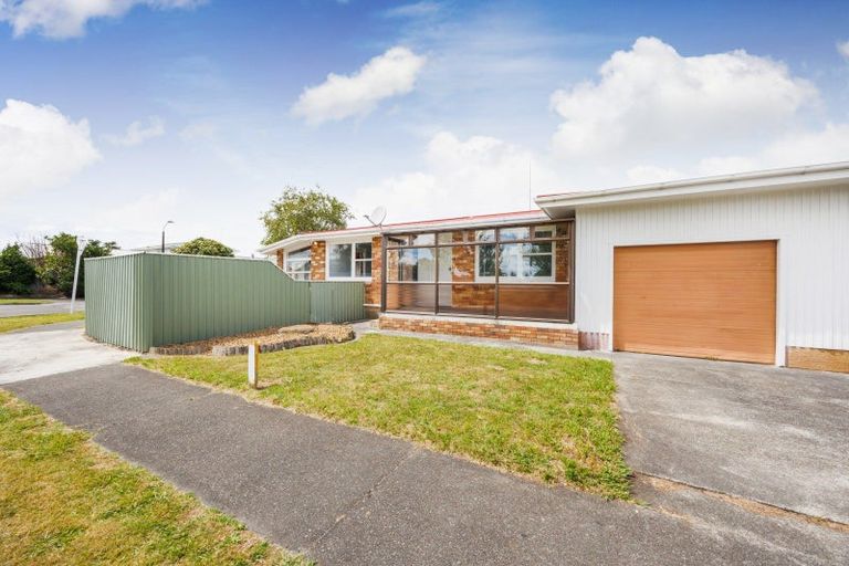 Photo of property in 2 Katene Street, West End, Palmerston North, 4412