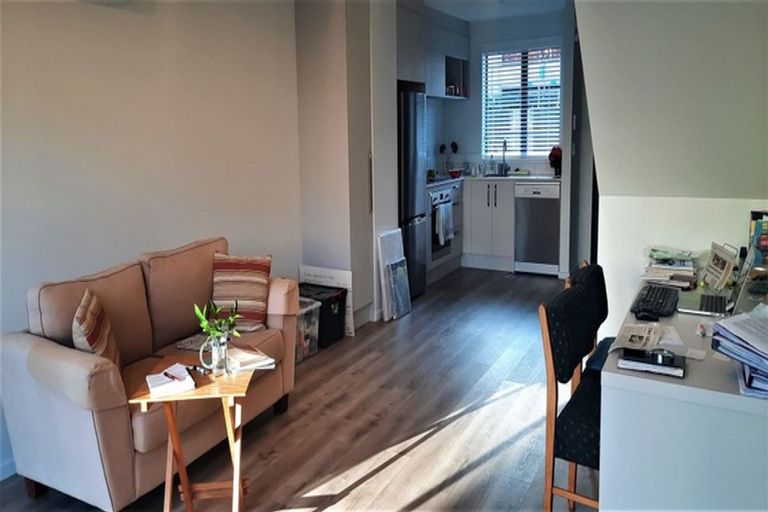 Photo of property in 2/35 Webb Street, St Albans, Christchurch, 8014