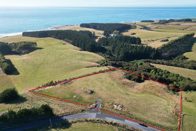 Photo of property in 147 Akatore Road, Taieri Beach, Taieri Mouth, 9091