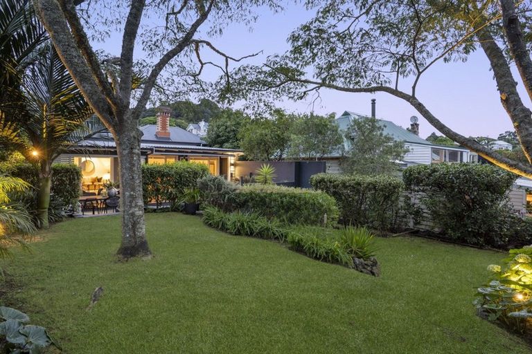 Photo of property in 39 Esplanade Road, Mount Eden, Auckland, 1024