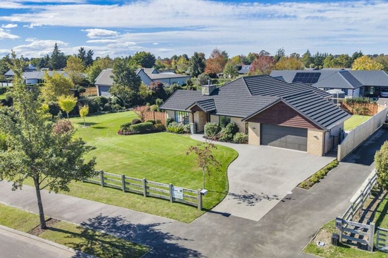 Photo of property in 83 Iris Taylor Avenue, West Melton, 7618