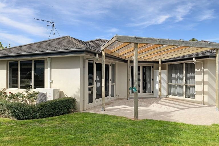 Photo of property in 8 Nielsen Gardens, Rototuna, Hamilton, 3210