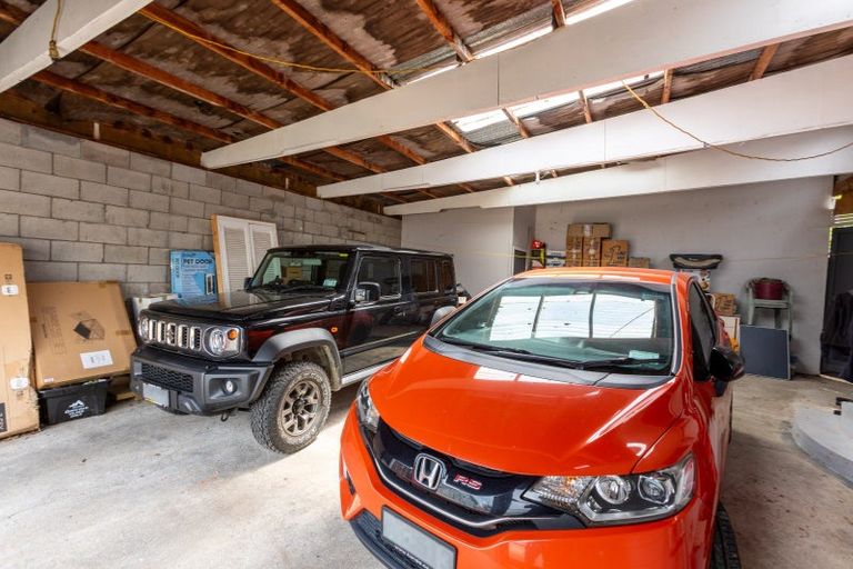 Photo of property in 90 Fergusson Street, Woodville, 4920